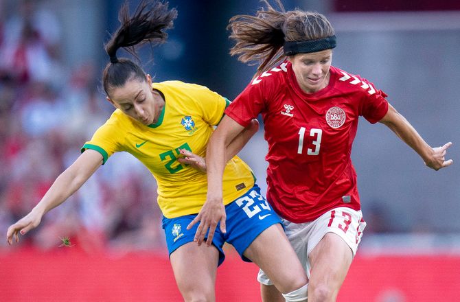 Danmark (k) -Spillere raser efter FIFA-aftale: Vores værste mareridt