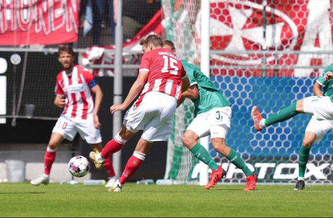3F Superliga -Brændt straffe blev dyrt for AaB i dramatisk Viborg-sejr