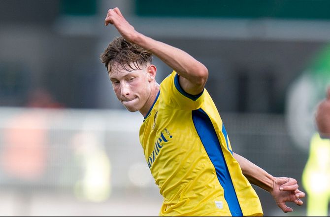 3F Superliga -Niels F. roser BIF-debutant: Passer godt på 10'ern