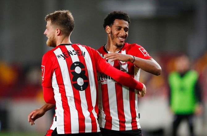 Premier League -Blackpool køber Dominic Thompson i Brentford