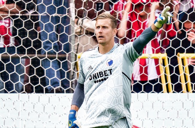 3F Superliga -Johnsson står foran udløb: Håber ikke FCK henter ny konkurrent