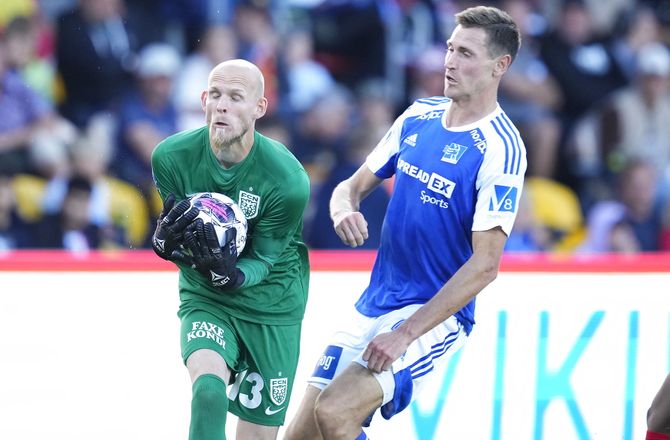 3F Superliga -Kyniske Mads Hansen blev helten i lokalderby