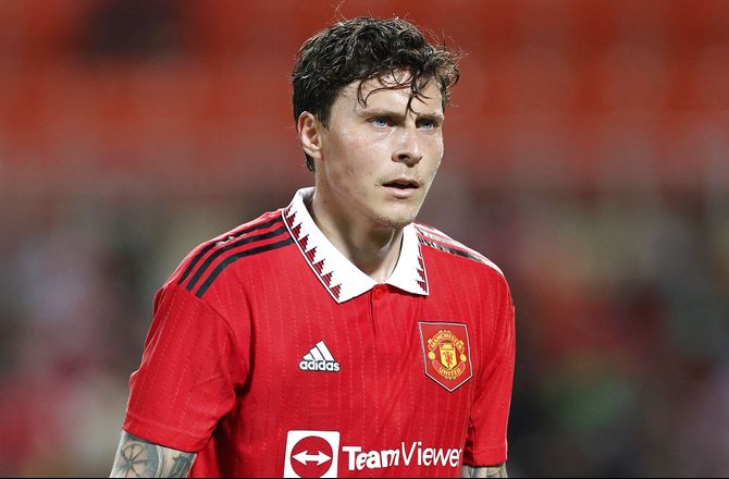 Premier League -Lindelöf vil spille mere: Må evaluere til sommer