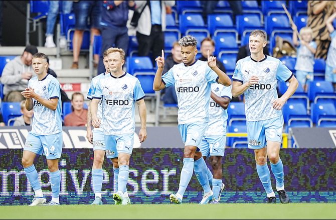 3F Superliga -Officielt: Randers snupper svensk midtstopper