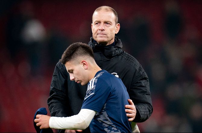 3F Superliga -Thorup om nyt Roony-fravalg: Kigger en anden vej