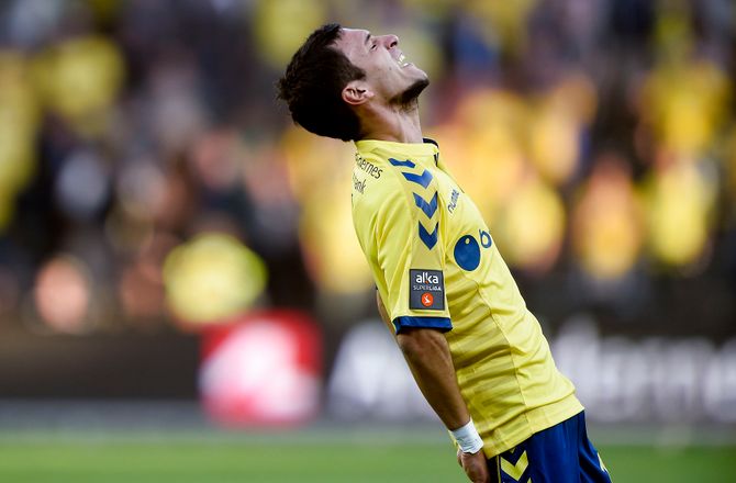 3F Superliga -TÆT PÅ: Bølle-metoder og bomberegn over familien