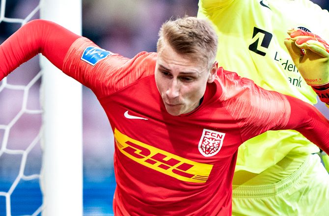3F Superliga -FCN-stopper ude med brækket kraveben