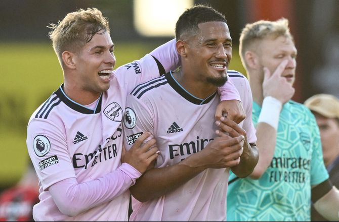 Premier League -Arsenal vil forlænge med Saliba: Har vist niveauet