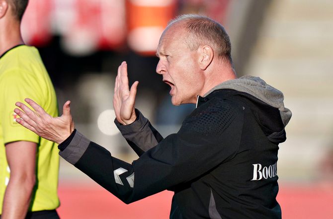 3F Superliga -Niels F. om Brøndbys første halvleg: Tandløs indsats