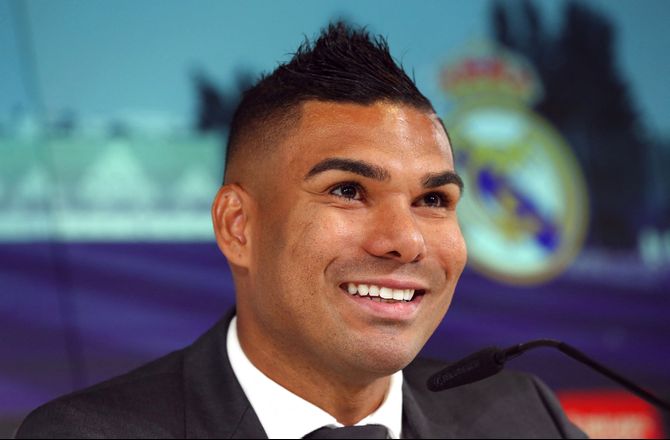 Premier League -Casemiro bekræfter: Skifter til Englands største klub