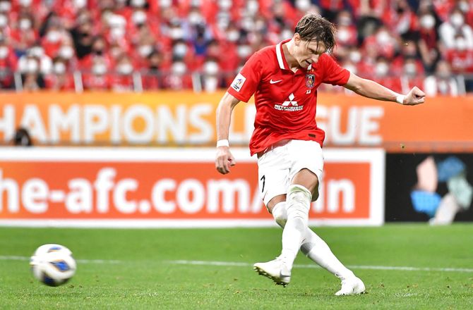 J. League -Kasper Junker lynede i snæver Urawa-sejr