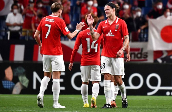 J. League -Sen Scholz-scoring sikrede Urawa uafgjort