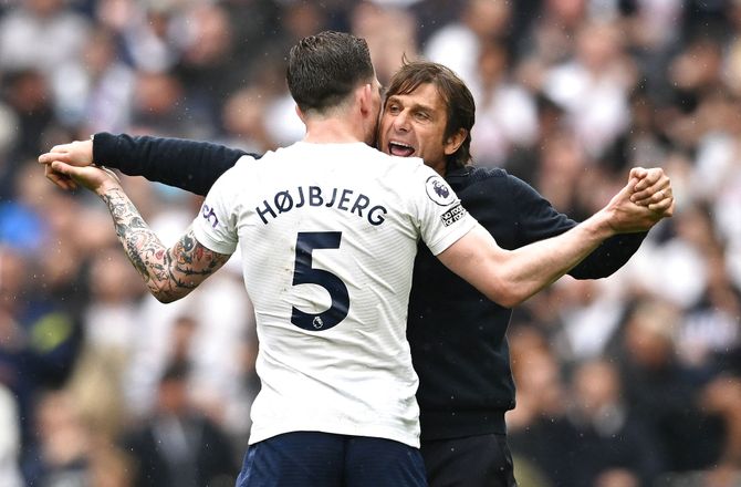 Premier League -Conte storroser Højbjerg: Én af de spillere der har forbedret sig mest 