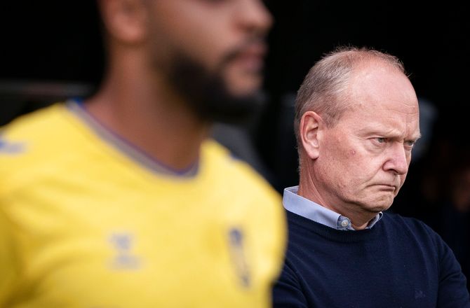 3F Superliga -Irriteret Niels Frederiksen: Vi havde det hele mod FCM