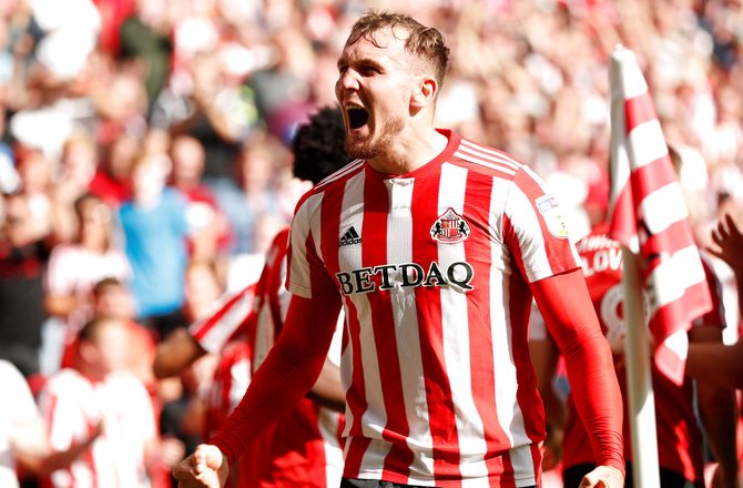 Championship -Eriksen inspirerede Wigan-spids til comeback efter hjertestop