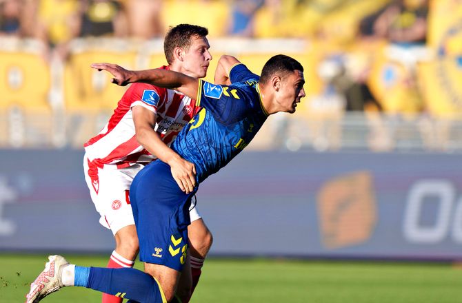 International -Brøndby udlejer Salech til HB Køge 