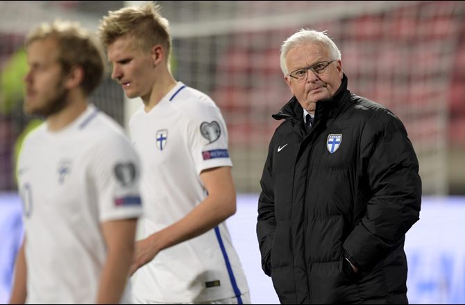 3F Superliga -FART PÅ: Hans Backe missede 24 millioner kr. lige før taktikmøde