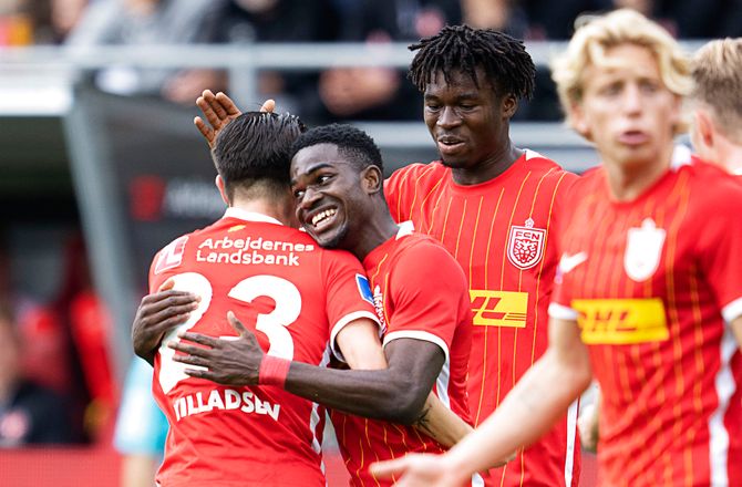 Træningskampe -FCN møder HSV i træningskamp i SL-pausen