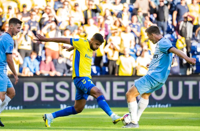 Super Lig -Medie: Galatasaray lurer på Anis Slimane