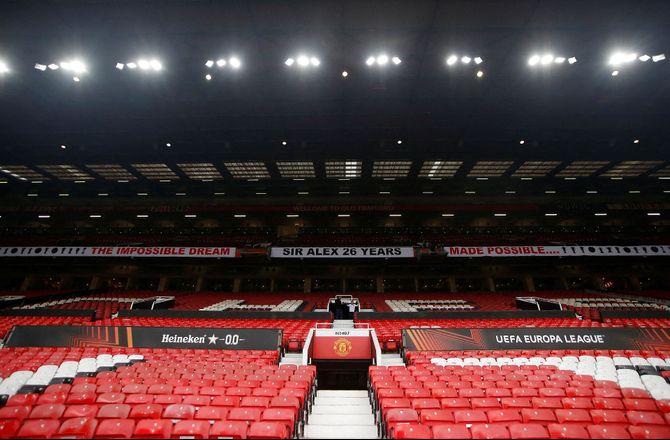 England -Medie: Blackpool lurer på United-træner