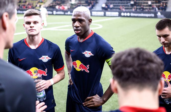 3F Superliga -Hårdt ramte Lyngby tester tysk forsvarsspiller