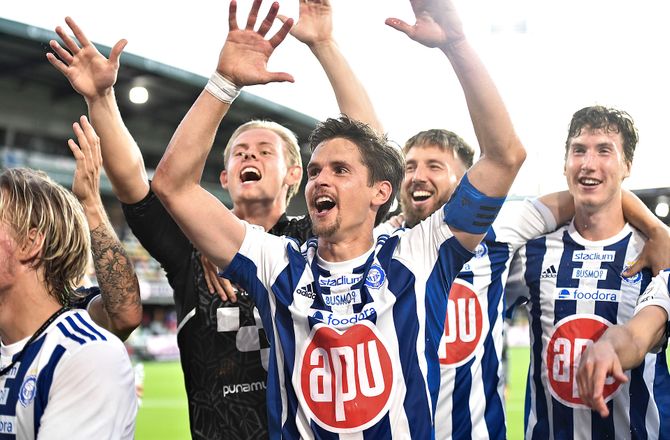 ECL -Flere stop i ECL-kamp: Fans kastede snebolde på HJK-keeper 