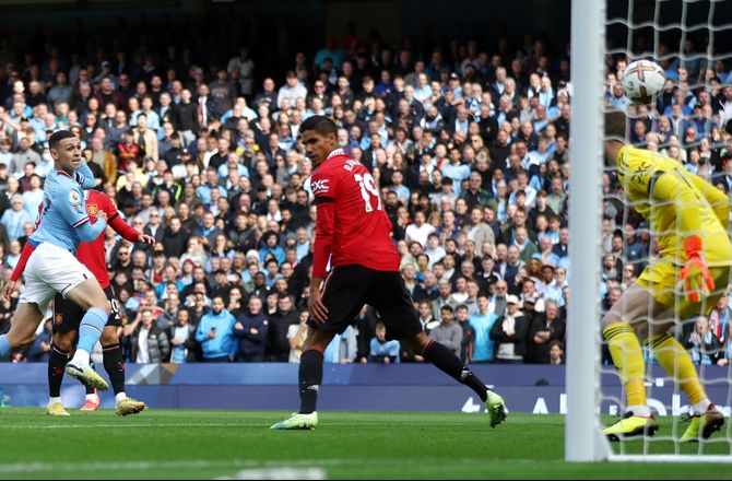 Premier League -Foden scorer forrygende derbymål mod United