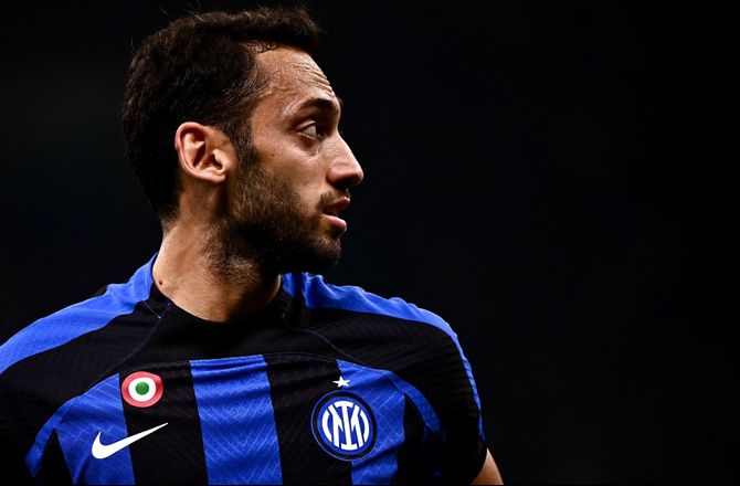 Serie A -Calhanoglu-drøn da Verona og Abildgaard blev skilt ad af Inter