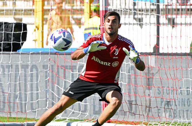 Serie A -Juventus forlænger med Mattia Perin