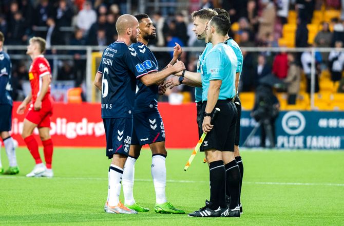 3F Superliga -Poulsen om straffe: Skal vi spille uden arme eller hvad fanden?