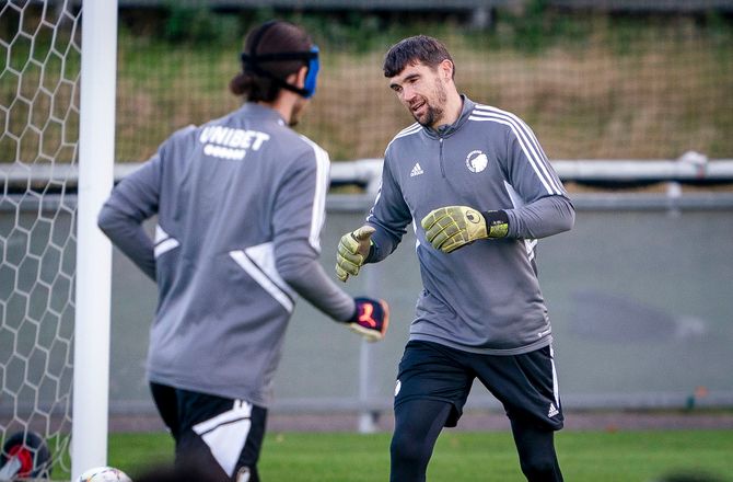 3F Superliga -Grabara med stikpille efter Ryan-fejl: Må have været politik 