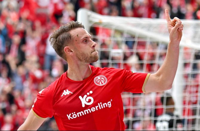 Bundesliga -Trods flot sæson - Ingvartsen meldes færdig i Mainz