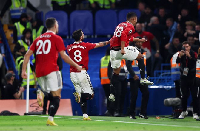 Premier League -Sent drama da Casemiro sikrede United 1-1 på Broen