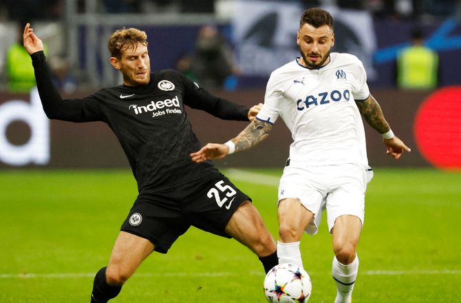 Bundesliga -Frankfurt må undvære tysk back på ubestemt tid