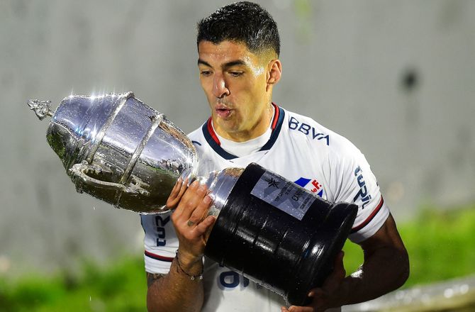 Primera Division -Suarez scorede to og blev uruguayansk mester med Nacional
