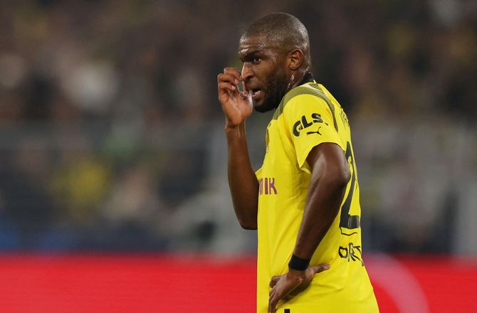 Bundesliga -Frankfurt sættes i forbindelse med kontraktfri Modeste