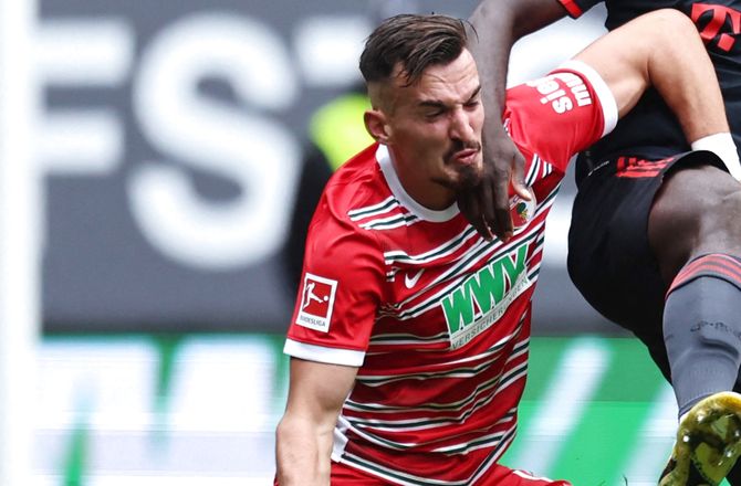 Bundesliga -Augsburg henter angriber hos Bundesliga-konkurrent