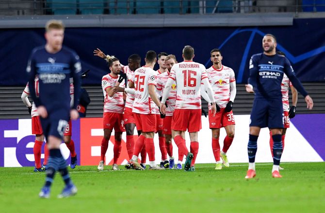 Bundesliga -Leipzig belønner Ba med professionel kontrakt