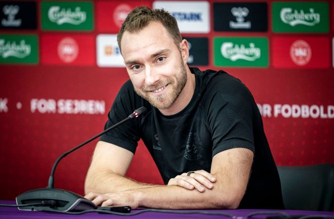 VM -Danmark starter i 3-4-3 - Eriksen på kanten