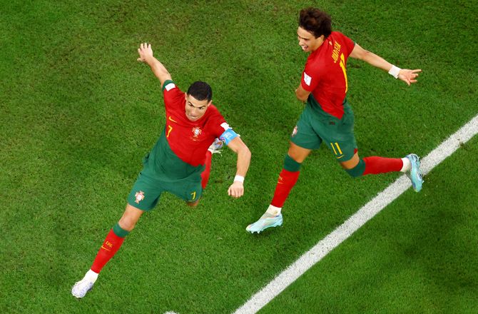 VM -Historisk: Ronaldo bliver første med scoringer til fem VM