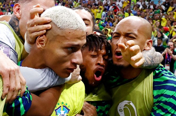 VM -Richarlison blev helten for Brasilien: Han er fantastisk