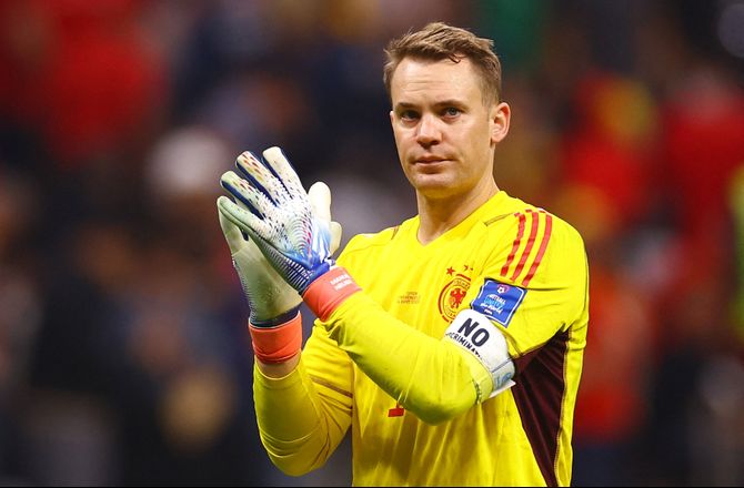 Bundesliga -Kæmpe Bayern-chok: Neuer har brækket benet på skiferie