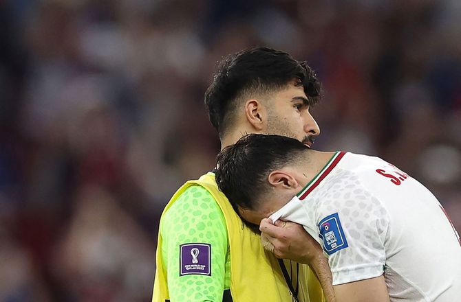 VM -VB-profils barndomsven dræbt i Iran
