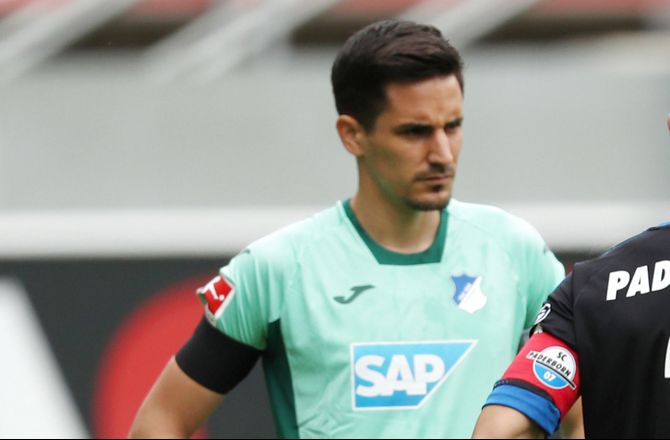 Bundesliga -Hoffenheim-kaptajn lægger støvlerne på hylden