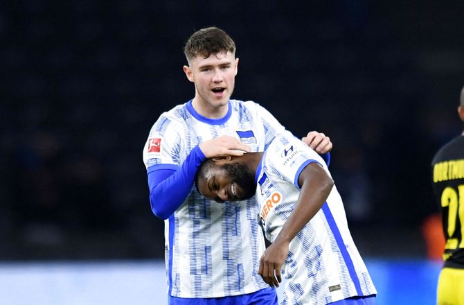 2. Bundesliga -Tyske storklubber menes at jagte stoppertalent