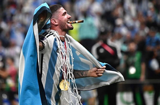 VM -Argentinsk midtbanekriger til 'idioter': Messi er den bedste nogensinde