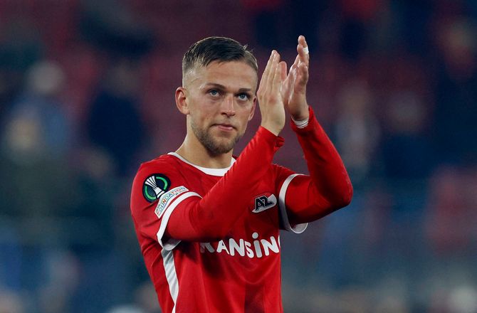 Æresdivisionen -Officielt: Bologna sikrer sig svensk landsholdsfløj