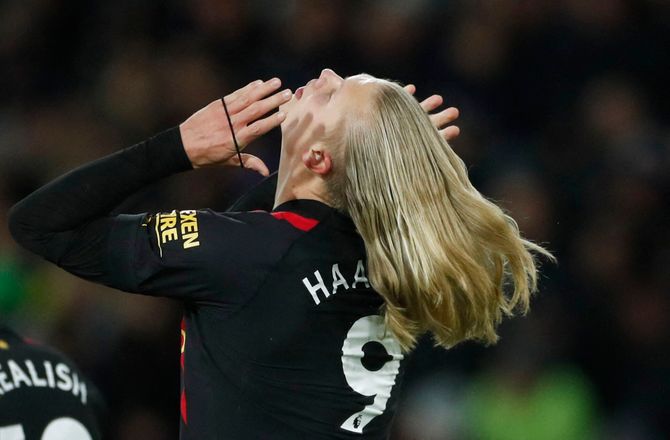 Premier League -Leeds-spiller bøjer sig i støvet: Haaland er helt speciel