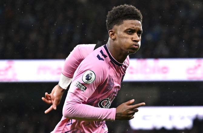 Premier League -Officielt: Everton-kant tager til Saudi-Arabien