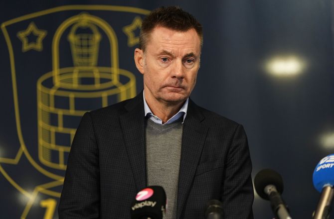 3F Superliga -Brøndby-formand afviser: Ingen dialog med Søren P.